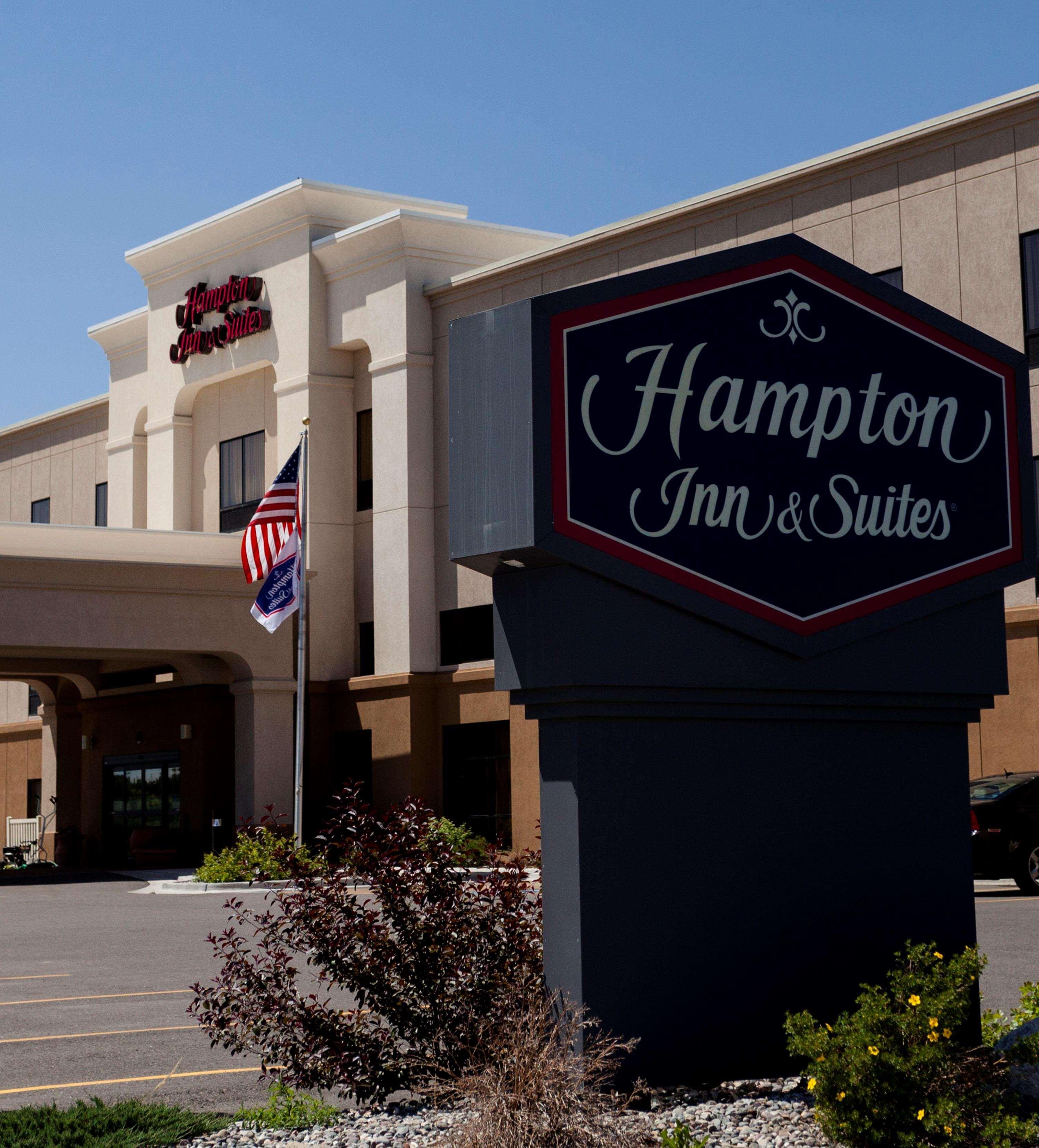 Hampton Inn & Suites Riverton Bagian luar foto