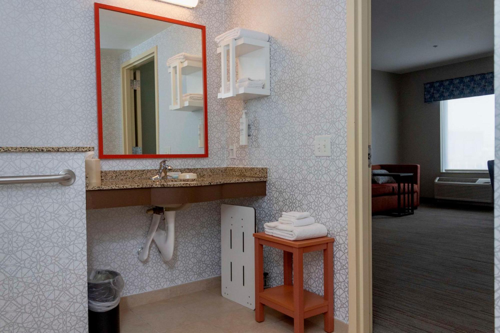 Hampton Inn & Suites Riverton Bagian luar foto