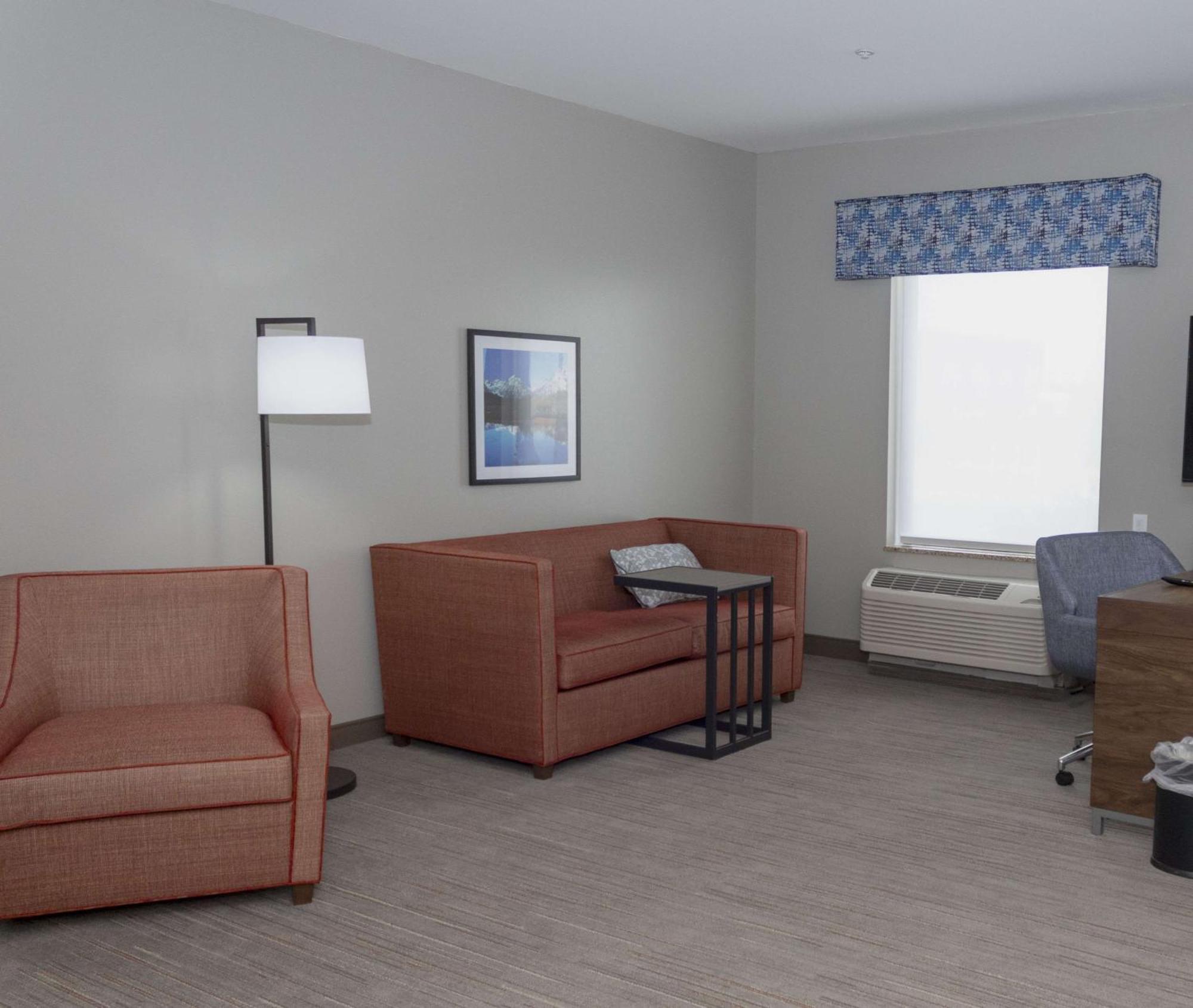 Hampton Inn & Suites Riverton Bagian luar foto